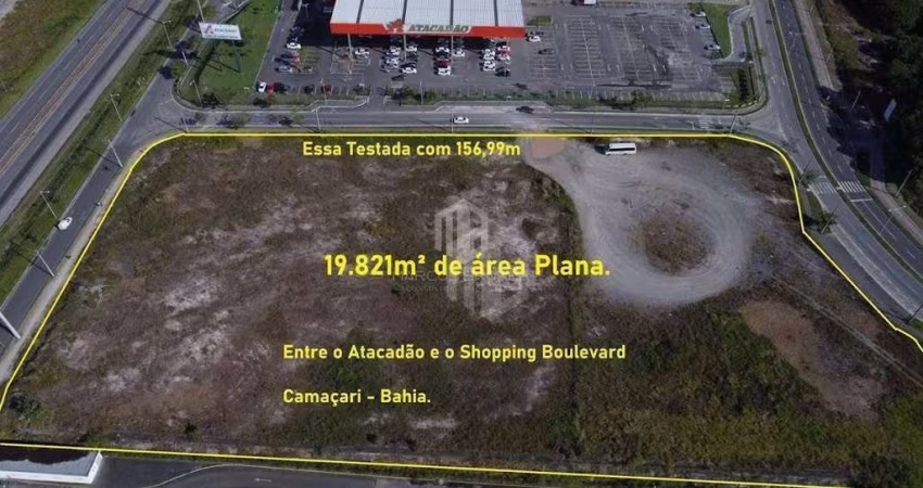 CAMAÇARI - ÁREA COM 19.821m² na melhor localização da Cidade. Ideal para os seus projetos. Entrem em contato conosco e agendem uma visita.