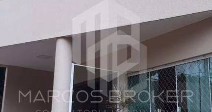 Casa em condomínio,  3 suítes,  triplex, 2 vagas no Bairro de Patamares . Entrem em contato conosco e agendem uma visita.