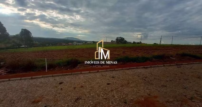 Terreno á venda de 1014m² com calçamento na porta em Igarapé MG!