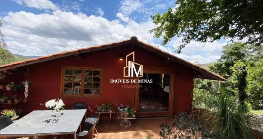 Casa de condomínio á venda em lote de 2200m² com 04 suítes em Nova Lima MG!