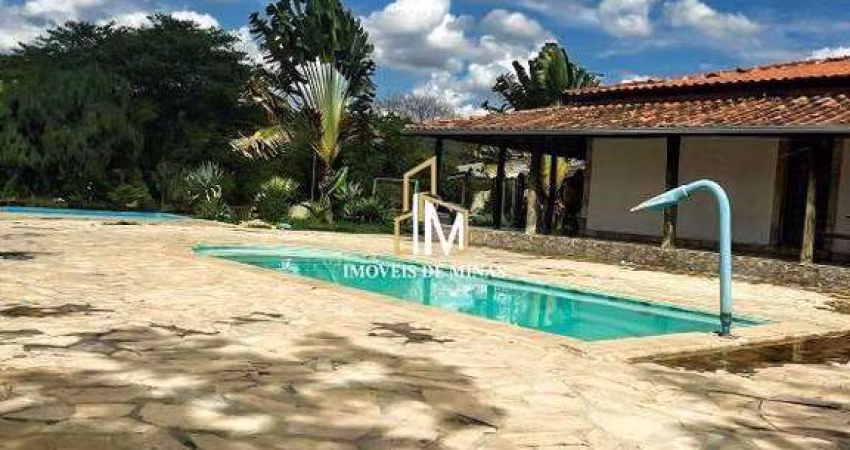 Sítio á venda de 3.000m² com 02 piscinas em Esmeraldas MG!