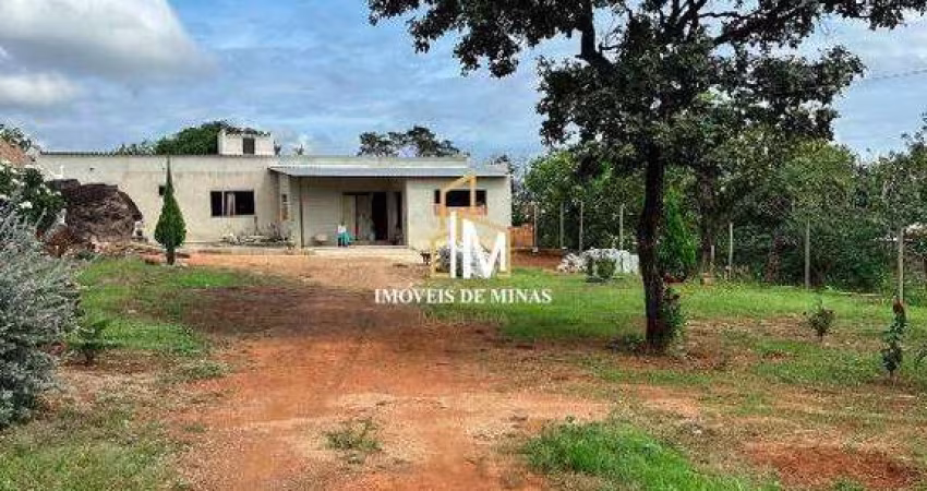 Chácara á venda de 1000m², com ótimo paisagismo em Igarapé MG!