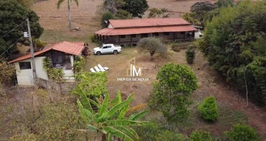 Fazenda á venda de 30 hectares com 04 quartos em Oliveira MG!