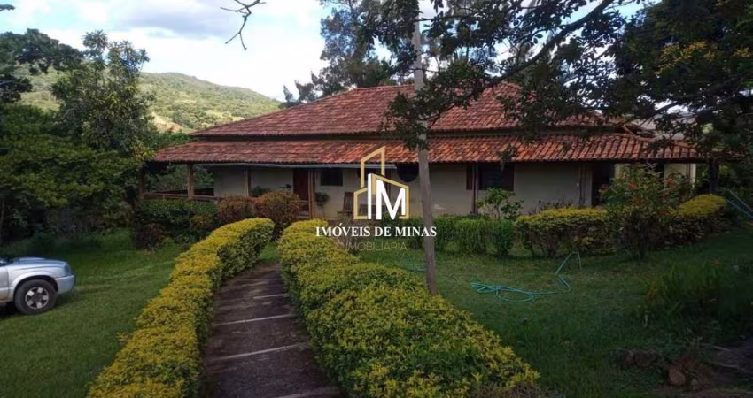 Fazenda á venda de 33,04 hectares com 03 quartos no Distrito de Pará de Minas MG