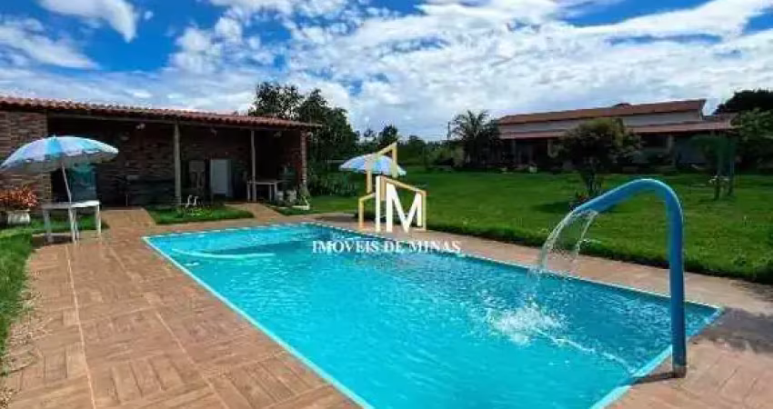 Sítio á venda de 3.000m² com ótima localização em Mateus Leme MG!