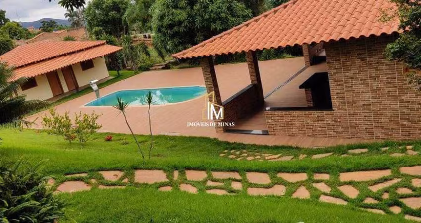 Sítio á venda de 2.860m² com 02 chalés sendo 02 suítes cada em Rio Manso MG!