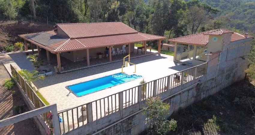 Sítio á venda de 3.500m², casa com 03 quartos sendo 01 suíte em Itatiaiuçu MG!