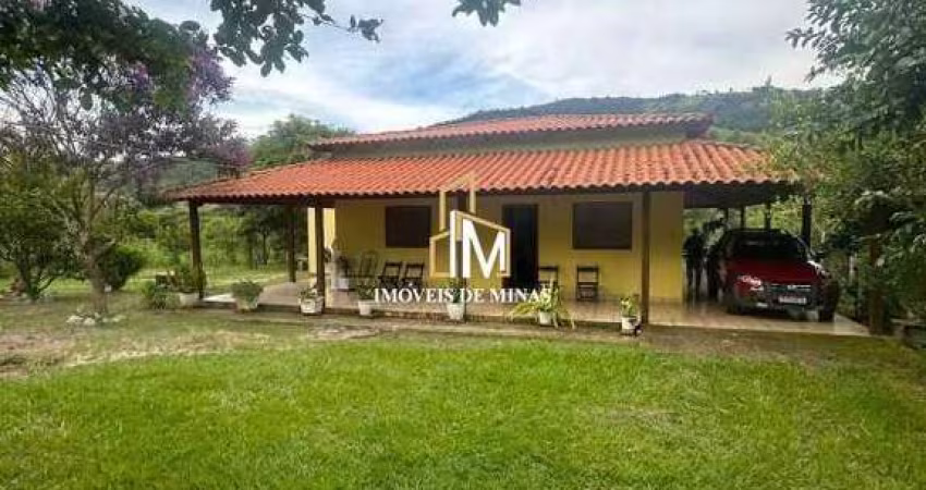 Sítio á venda de 4.000m² com 03 quartos sendo 01 suíte em Rio Manso MG!