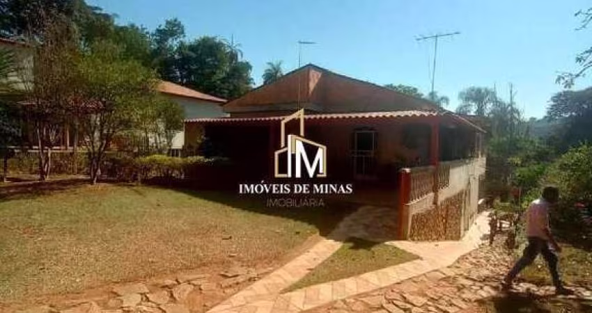 Sítio á venda de 1100m², casa com 03 quartos sendo 01 suíte em Igarapé MG!