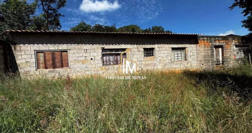 Chácara á venda de 1000m² com 02 quartos em Igarapé MG!