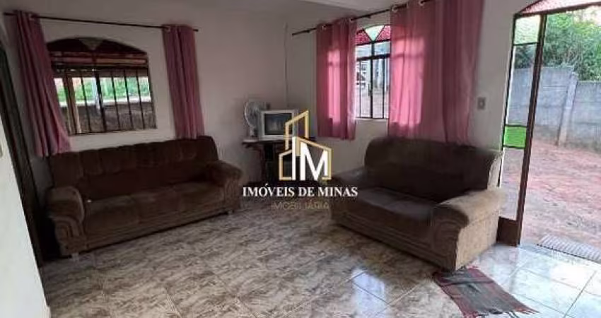 Chácara à venda, 2 quartos, 3 vagas, Centro - Crucilândia/MG