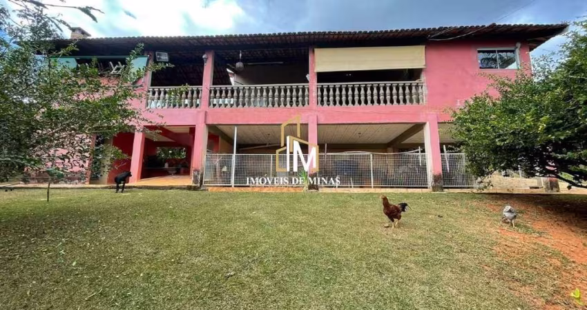 Sítio á venda de 5000m², com 04 quartos, lagoa com muito peixes em Igarapé MG!