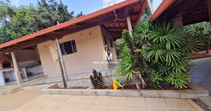 Chácara á venda com 02 pavimentos e terreno de 2000m² em Igarapé MG!!