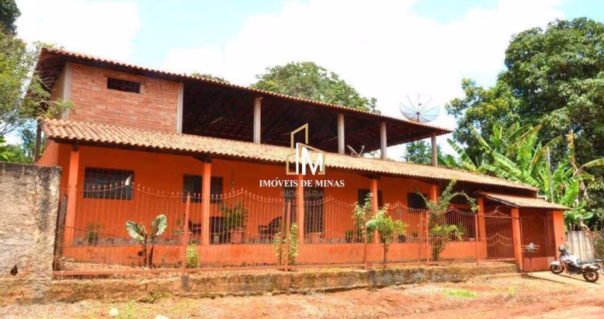 Sítio á venda de 2.000m² com 04 quartos sendo 01 suíte em Igarapé MG!