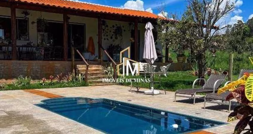 Sítio á venda de 14.000m² com ótima localização em Mateus Leme MG!