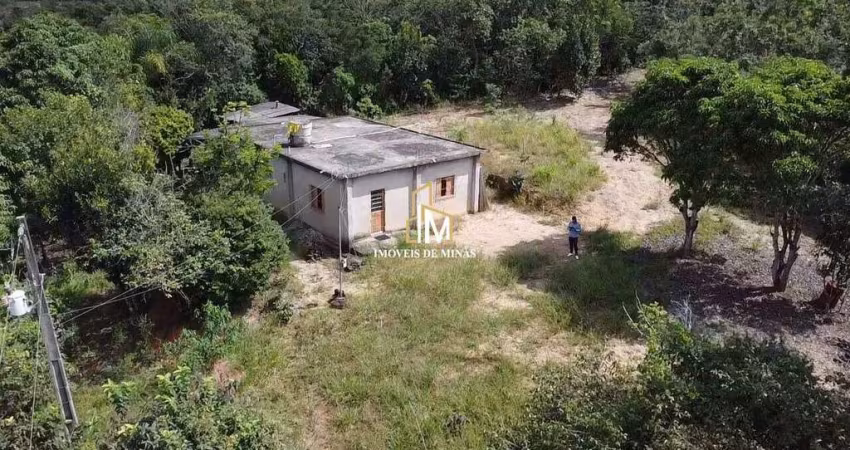Sítio á venda de 3 hectares, casa com 03 quartos localizado em Bonfim MG!