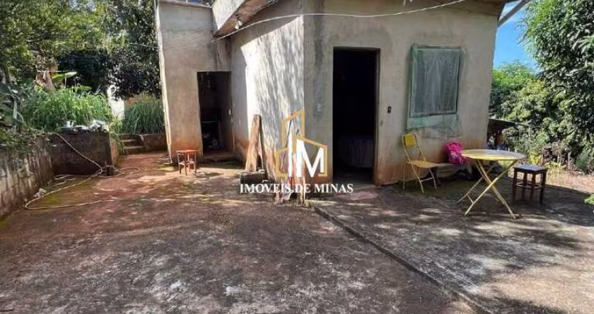 Casa á venda em lote de 2600m² com 01 quarto em Rio Manso MG!
