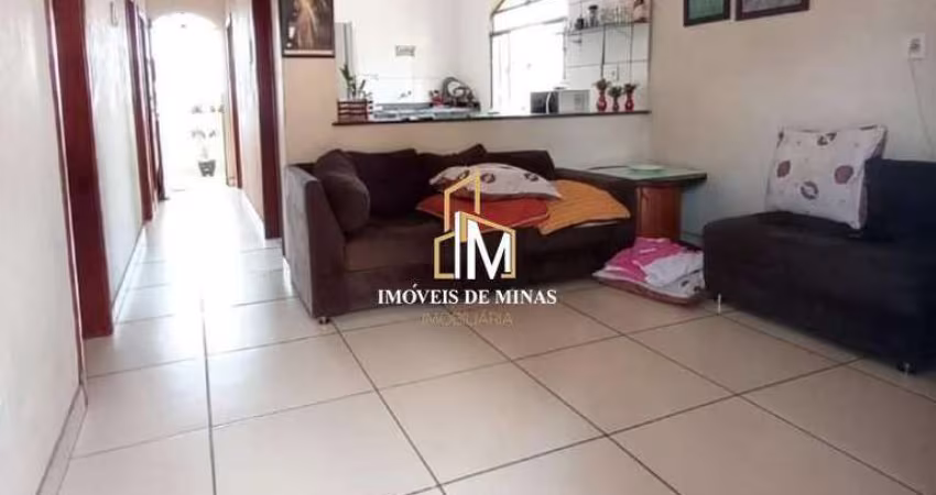 Casa á venda com 03 quartos, terreno 496m² em São Joaquim de Bicas MG!