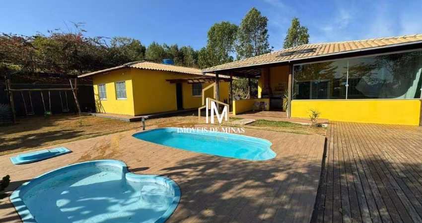 Chácara á venda de 4.500m² com córrego nos fundos em Itaúna MG!