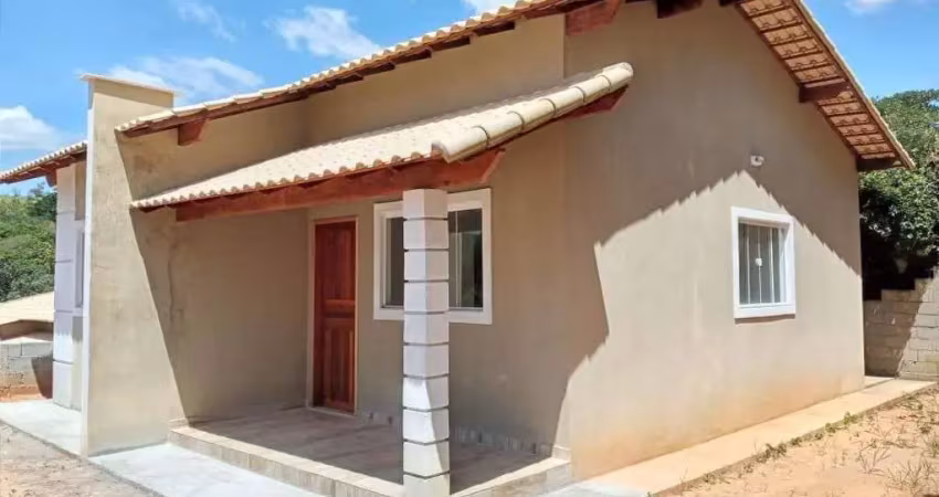 Oportunidade imperdível: casa em condomínio à venda em paty do alferes-rj, bairro mantiquira. 2 quartos, 1 suíte, 1 sala, 2 banheiros, 1 vaga de garagem, 243,57m² de área.