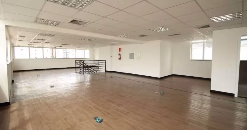 Aluguel de sala comercial de alto padrão no santo agostinho, belo horizonte-mg: 303,03m2, 1 banheiro e 7 vagas de garagem!
