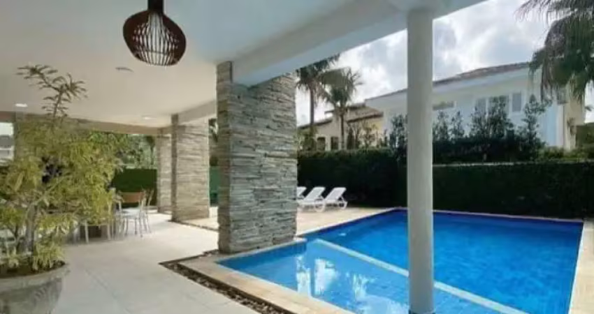 Casa em condomínio para venda com 4 quartos, sendo 2 suítes, 290m²