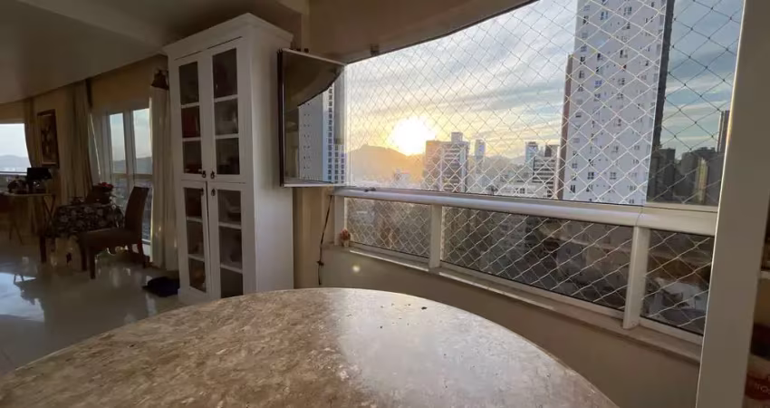 Apartamento tipo para venda em centro com 4 quartos, sendo 4 suítes, 175m²