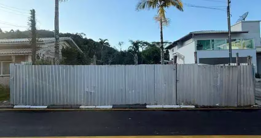 Terreno à venda na Avenida das Arapongas, 455, Ariribá, Balneário Camboriú