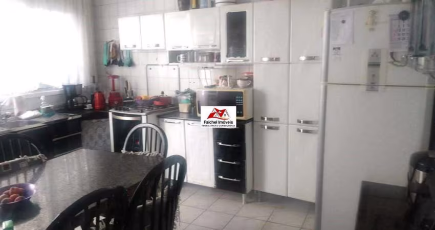 Casa térrea com terreno de 6X24m² com 2 dorm. 1 banheiro, churrasqueira, quintal e 2 vagas. Docs ok. Valor 510.000,00 - V. Regente Feijo/SP