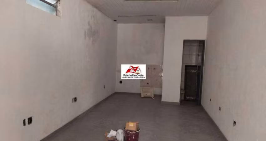 Salão de 38m² com banheiro, piso novo, na Rua Água Rasa, próximo a Salim Farah Maluf, ótima localização por 1.500,00/mês - Vila Regente Feijó/SP
