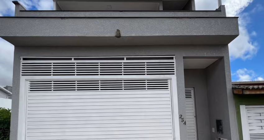 Casa de Luxo à Venda ou Locação em Bragança Paulista-SP - Residencial Vino Barolo: 3 Quartos, 1 Suíte, 2 Salas, 2 Vagas, 180m².