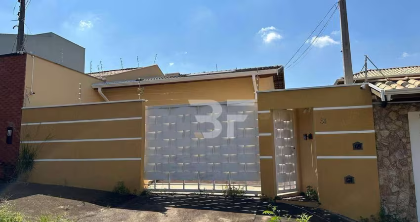 Casa com 5 vagas de garagem - Jardim Sevilha