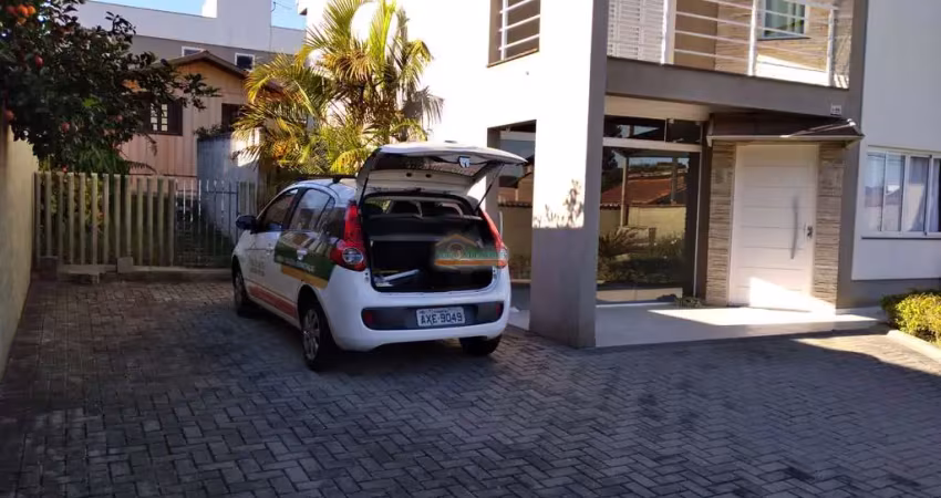 Casa com 3 quartos para alugar na Rua Rosa Trevisan, 252/, Santa Felicidade, Curitiba