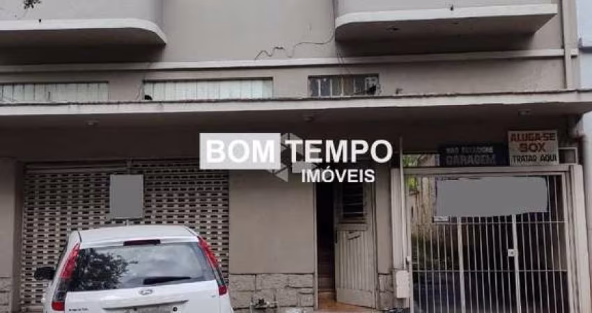 Terreno 475m², sendo 9,50m x 50m. Com prédio.