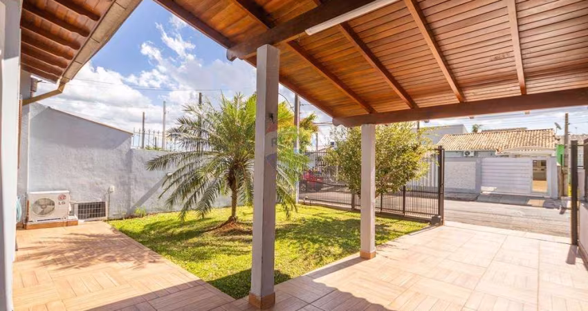 Casa térrea 3 quartos,  pátio, em Cachoeirinha bairro Parque da Matriz.