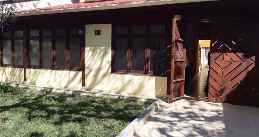 Sobrado à venda no Jardim Satélite - São José dos Campos/SP com 343 m²