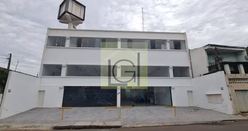 Galpão comercial de locação em itu-sp, bairro jardim santana: 2 salas, 6 banheiros, 6 vagas, 677,30 m² de área.