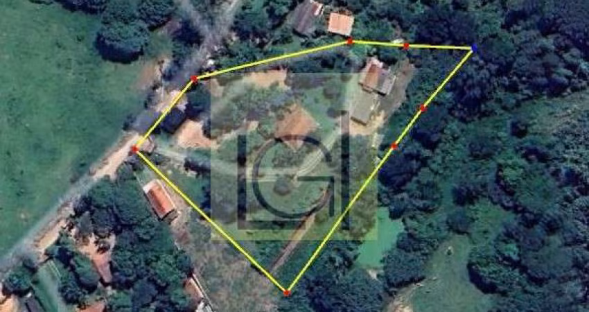 Chácara à venda em Itu-SP, Pedregulho: 5 quartos, 1 suíte, 2 salas, 4 banheiros, 164 m² de área!