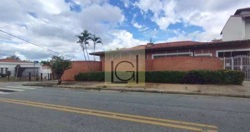 Casa Comercial para Locação em Itu-SP, Bairro Brasil: 3 Quartos, 1 Suíte, 3 Salas, 4 Banheiros, 4 Vagas de Garagem - 239m²