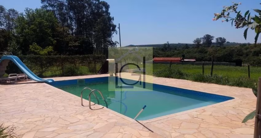 Chácara à venda em condomínio exclusivo de Salto - SP - 3 quartos, 1 suíte, 2 salas, 3 banheiros, 10 vagas de garagem, 270m².