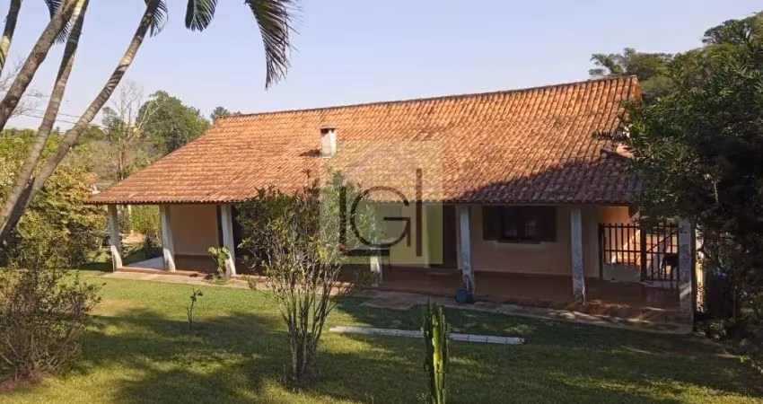 Chácara à venda em condomínio em itu - sp, condomínio monte verde: 3 quartos, 1 suíte, 2 salas, 3 banheiros, 4 vagas de garagem, 227,00 m².