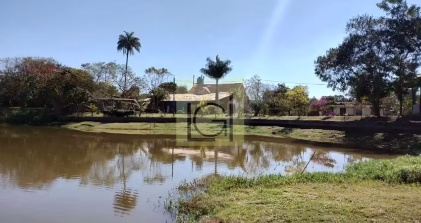 Imóvel espetacular em itu-sp: sítio no bairro pinheirinho com 3 quartos, 3 salas, 2 banheiros, 10 vagas de garagem e 13.546,00 m² de área.