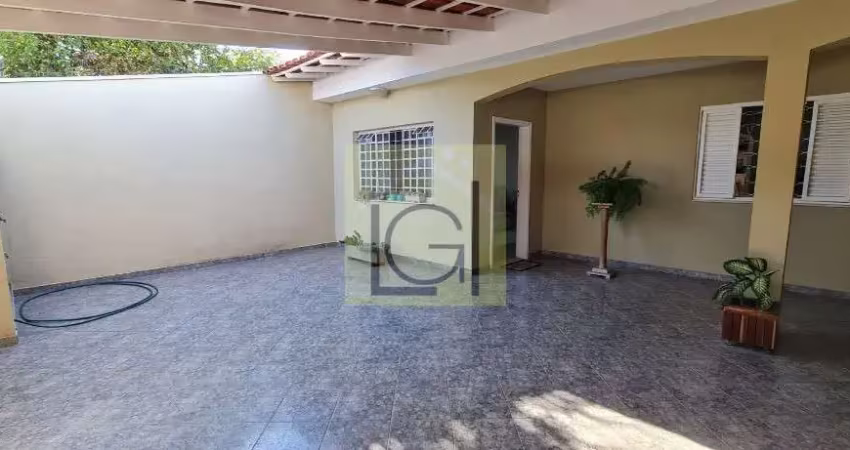 Casa à venda em itu-sp no jardim santa tereza: 3 quartos, 2 suítes, 2 salas, 2 banheiros, 3 vagas de garagem!