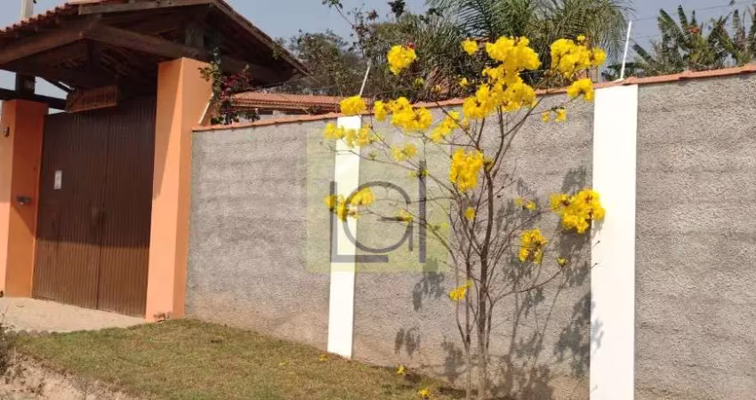 Chácara à venda em mairinque-sp, bairro cristal de cima: 3 quartos, 1 suíte, 1 sala, 3 banheiros!