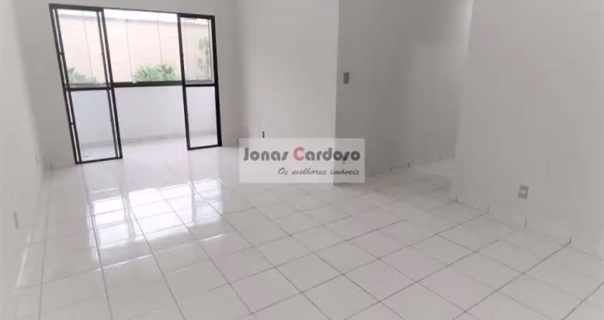 Apartamento térreo a venda com 82 m², no jdim universo com 3 dormitórios, sendo 1 suíte, sala ampla com varanda com vidraça retrátil. por r$: 380 mil