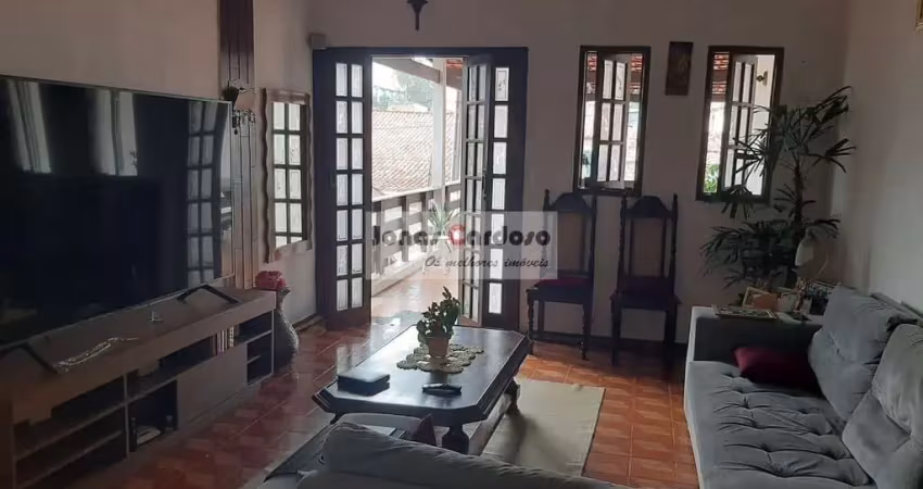 Excelente sobrado de 500m² na vila brasileira, 3 quartos sendo 1 suíte com varanda, sala e cozinha grande, vagas cobertas. r$:450 mil. mogi das cruzes