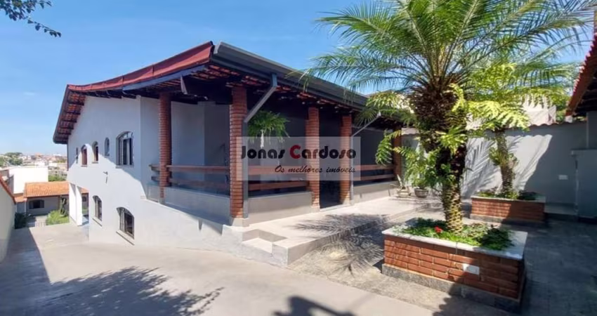 Imperdível oportunidade sobrado à venda na Vila Natal, Mogi das Cruzes. Com 3 quartos, 2 suíte, edícula, 6 vagas de garagem, 334,67m² de área