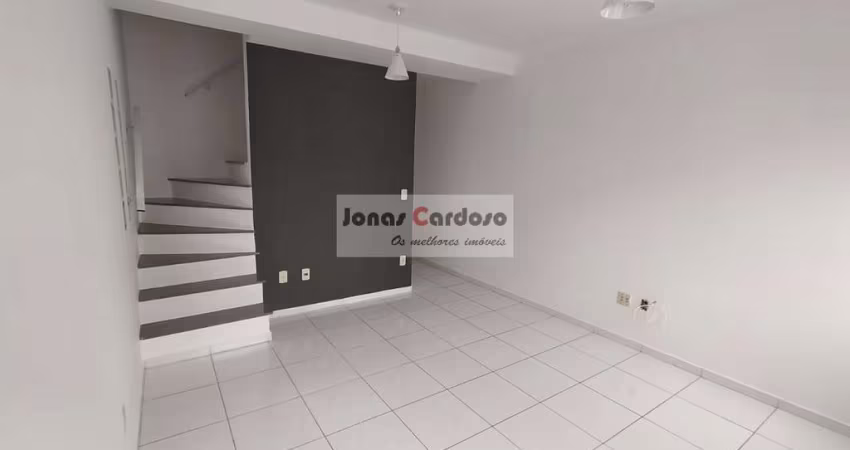 Sobrado à venda no Mogi Moderno em Mogi das Cruzes. Com 2 quartos, 2 banheiros, 2 vagas de garagem, 68m² útil. Apenas R$:400 mil