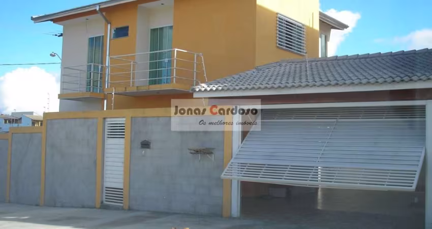 Sobrado de esquina à venda, Jardins do Paraíso: 3 quartos com varanda, 1 suíte, sala ampla, área gourmet. R$: 580 mil, aceita financiamento e permuta.