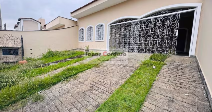 Imperdível oportunidade de compra: Casa à venda em Mogi das Cruzes-SP, Alto Ipiranga! 3 quartos, 2 salas, 6 vagas de garagem, 400m². Por R$: 950 mil